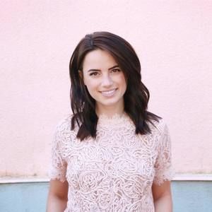 Meet your Posher, Elise